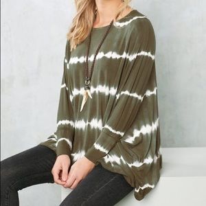 Mudpie arm green tie dye tunic